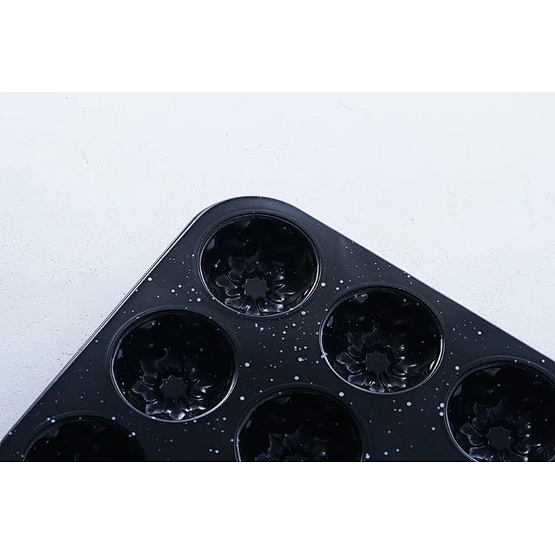Hot sale OEM ODM 12 holes flower shape carbon steel non stick coating cup cake mold for cake decoration