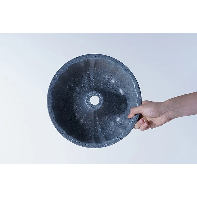 Hot sale household restaurant bakery universal custom carbon steel non stick coating bake doughnut cake baking tools mold