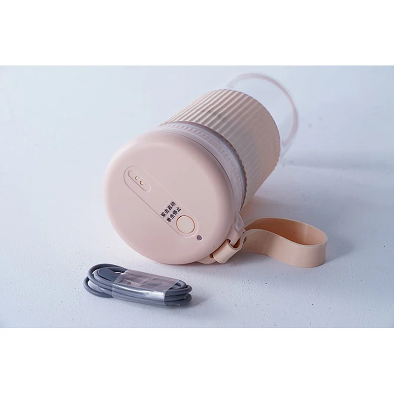 Hot sale USB rechargeable travel school office waterproof fashionable mini pink plastic portable blender juicer cup for girls