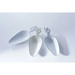 Wholesale professional tableware supplier OEM small white carbon steel enamel spoon tea water soup scoop