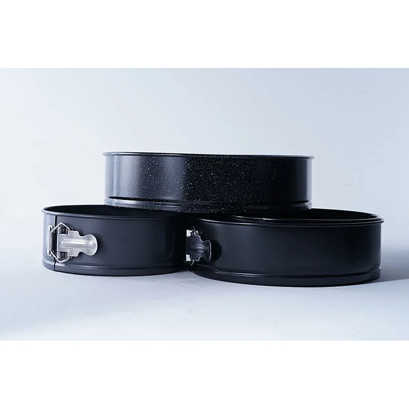 Hot sale black multiple sizes available professional carbon steel round shape cake mold non stick coating bakeware set