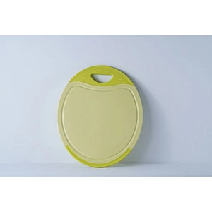 Wholesale fashionable kitchen tool oval green butcher table cutting board plastic new chopping board
