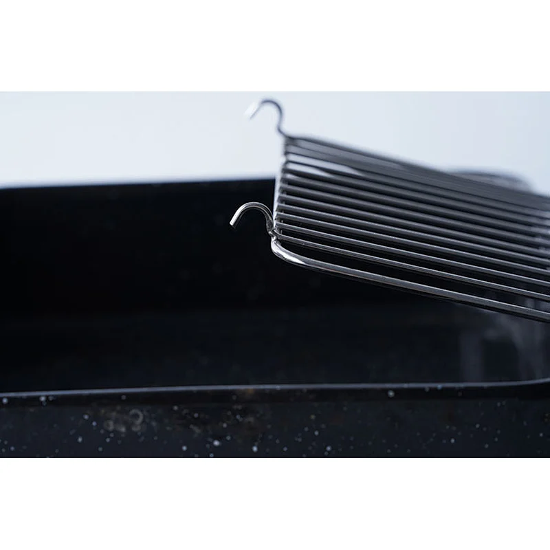 Wholesale custom design carbon steel enamel serving plates black rectangular dishes with handles and net rack