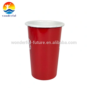 A high quality enamel cup has a variety of sizes and colors