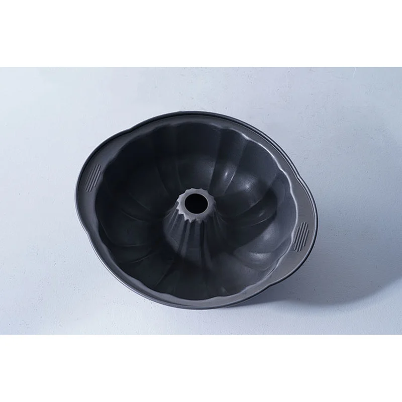 Hot sale custom design professional bakeshop carbon steel non stick coating flower pattern doughnut cake mold bake tool