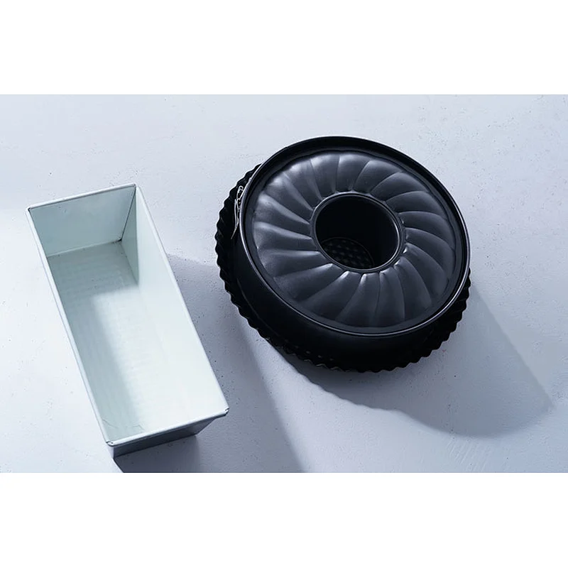 Hot sale household durable practical rectangle round doughnut shape cake mold bakeware sets for cake decorating