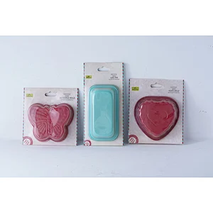 Custom multiple shapes animal butterfly heart round rectangular colorful carbon steel non stick coating mini cake molds