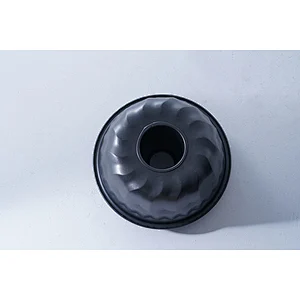Wholesale accept customized brand round 3d donut shaped cake mold carbon steel non stick coating baking tools