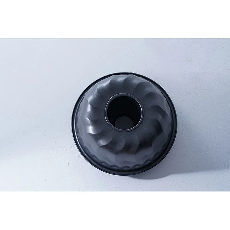 Wholesale accept customized brand round 3d donut shaped cake mold carbon steel non stick coating baking tools