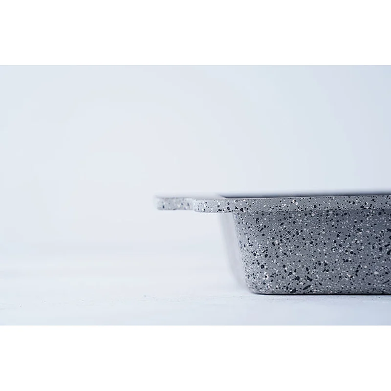 Hot sale household commercial grey carbon steel non stick coating oven tray bakeware cake pie baking trays with two side handles