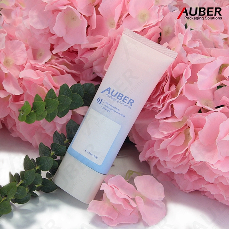 Gradient transparent oval PE tubes with screw on cap