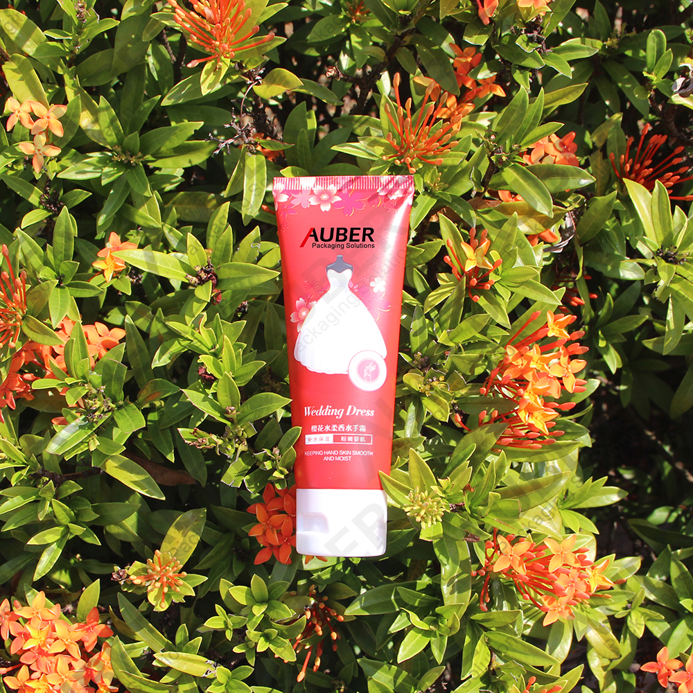 Plastic laminated tube for hand cream