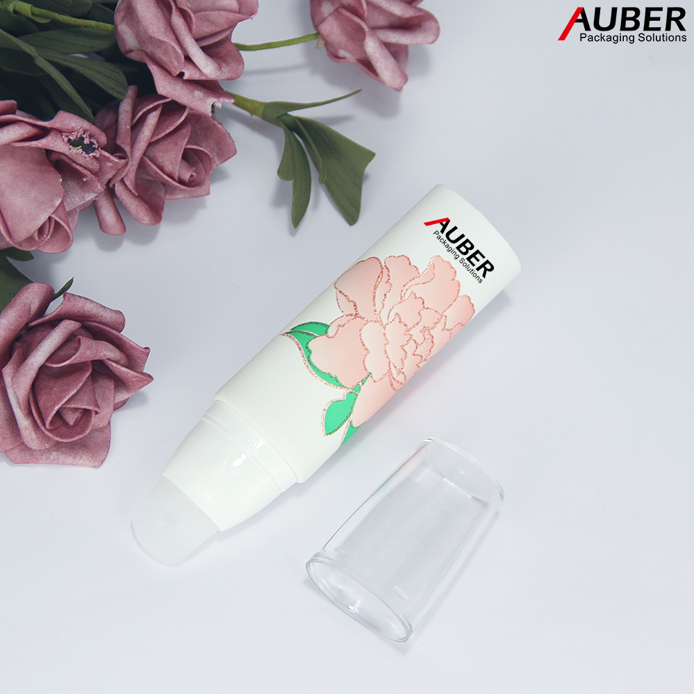 Make up tube packaging with Slicion Applicator