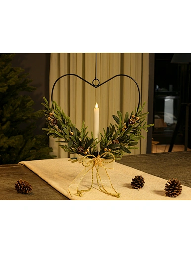 Metal candle holder with Xmas wreath
