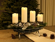 Metal candle holder with Xmas wreath