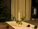 Metal candle holder with Xmas wreath
