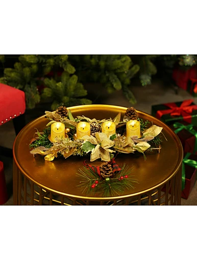 Metal candle holder with decoration