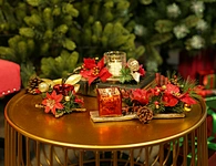 Glass candle holder with decoration