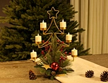Metal candle holder with Xmas wreath