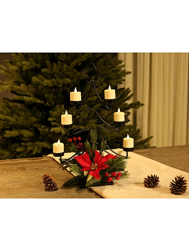 Metal candle holder with Xmas wreath