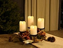 Metal candle holder with decoration