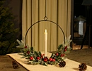 Metal candle holder with Xmas wreath