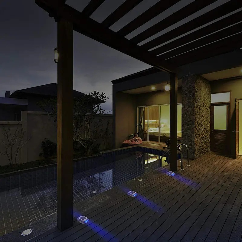 most common waterproof IP68 Solar Road Path Deck Dock Warning Lights