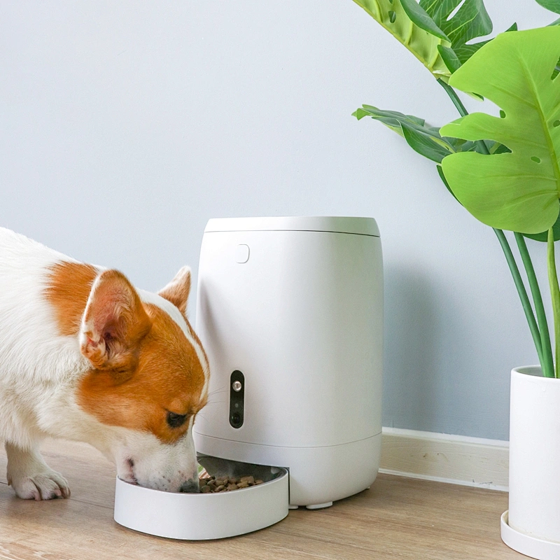 Support Samples 2020 New Smart Wi-fi 2.0MP camera APP control Pet Feeder Microchip Automatic Dog Pet Bowls Food Feeder