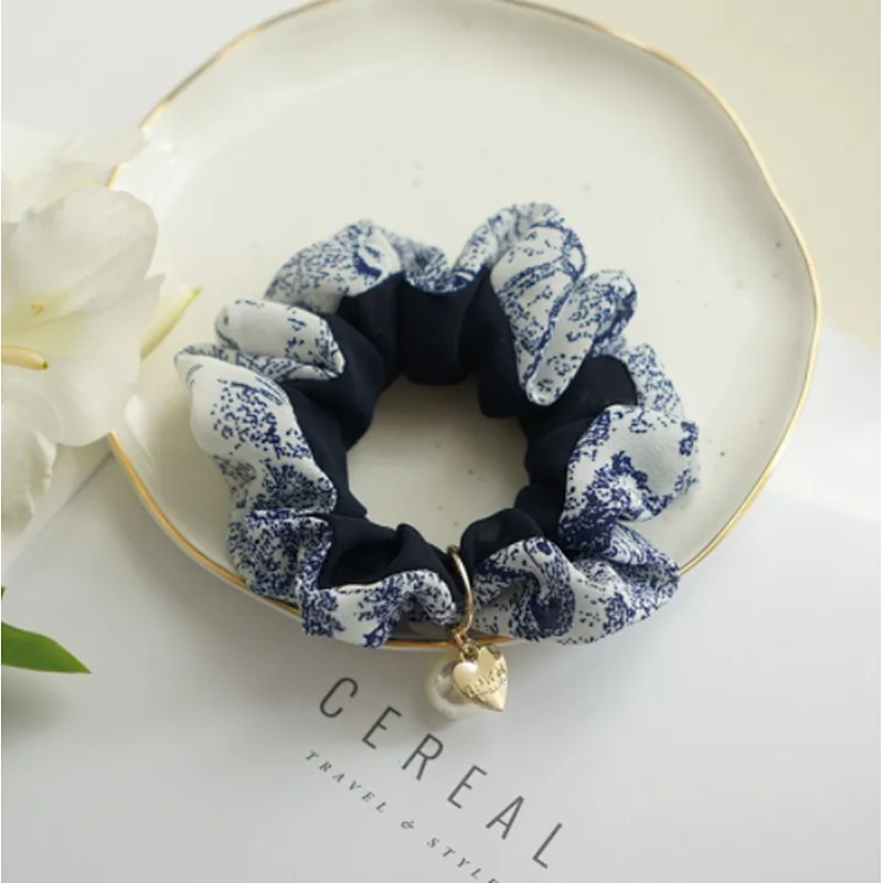 Korea's new blue and white porcelain chiffon fabric head flower of the pearl large intestine hair ring
