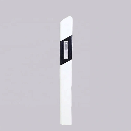 New Hot Selling PE Traffic Road Flexible Reflective Delineator Post Stand Pole Plastic Delineator Post
