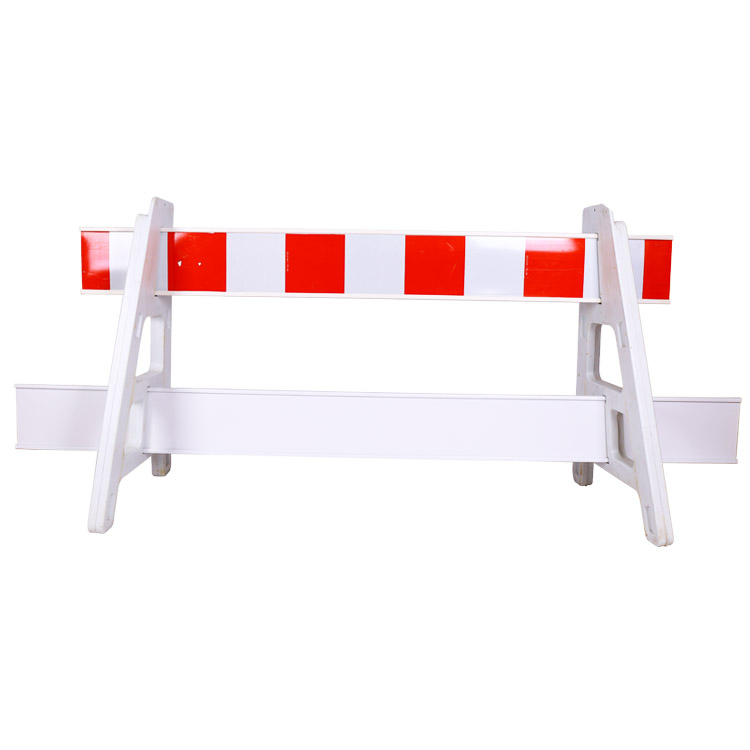 Factory Price Wholesale Hot Selling Movable Access Traffic Barriers Portable Plastic Plastic Barricade