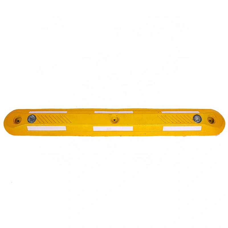 New Design Traditional style Yellow Recycled Rubber Road Safety Lane Separator Roadway Lane Separator