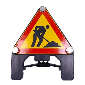 China Hot Selling New Design Traffic Aluminum Sign Portable Traffic Led Sign Display Traffic Sign