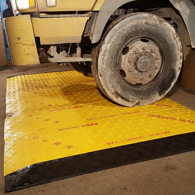 China Factory Direct Hot Sales Most Popular Road Center Section Walkway Plastic Trench Cover