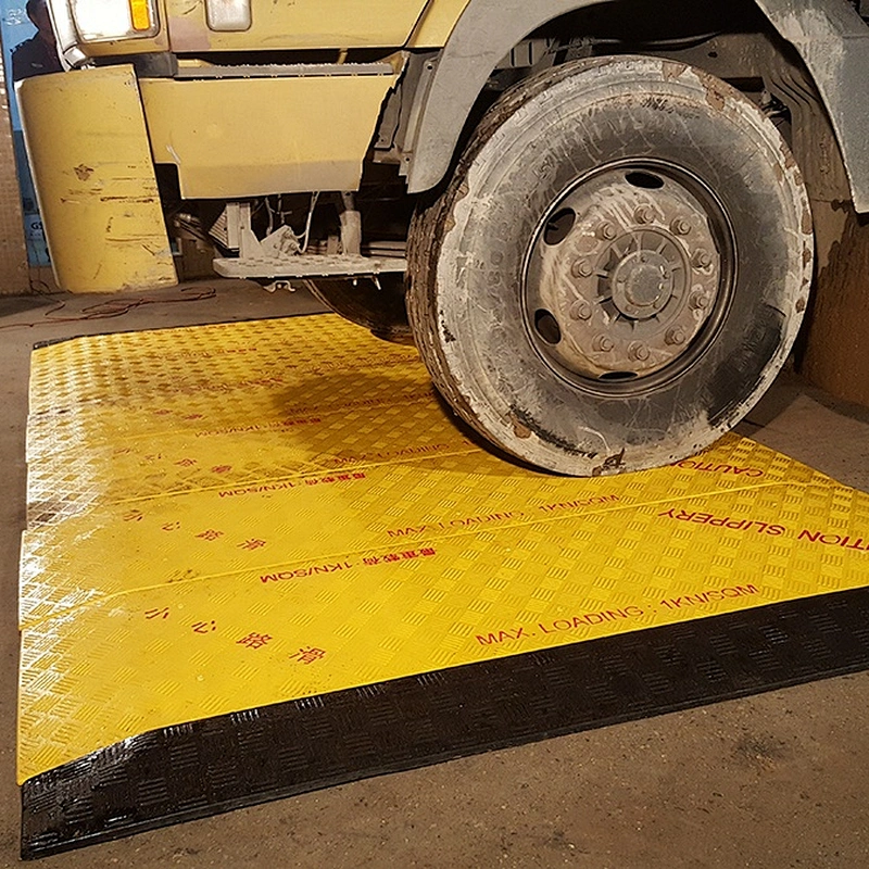 China Factory Direct Hot Sales Most Popular Road Center Section Walkway Plastic Trench Cover