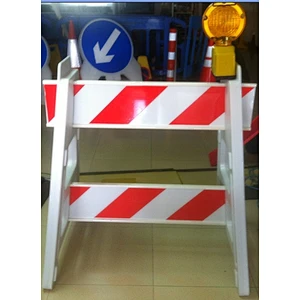 Factory Price Wholesale Hot Selling Movable Access Traffic Barriers Portable Plastic Plastic Barricade