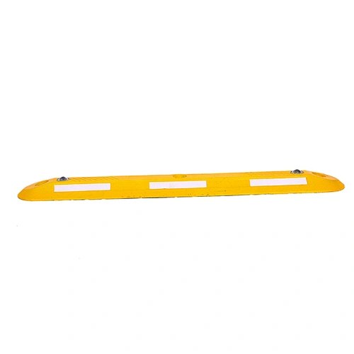 New Design Traditional style Yellow Recycled Rubber Road Safety Lane Separator Roadway Lane Separator