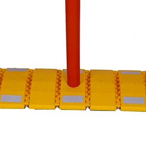 Factory Direct High Quality Durable Reflective Flexible Road Separator Delineator Lane Divider Warning Posts
