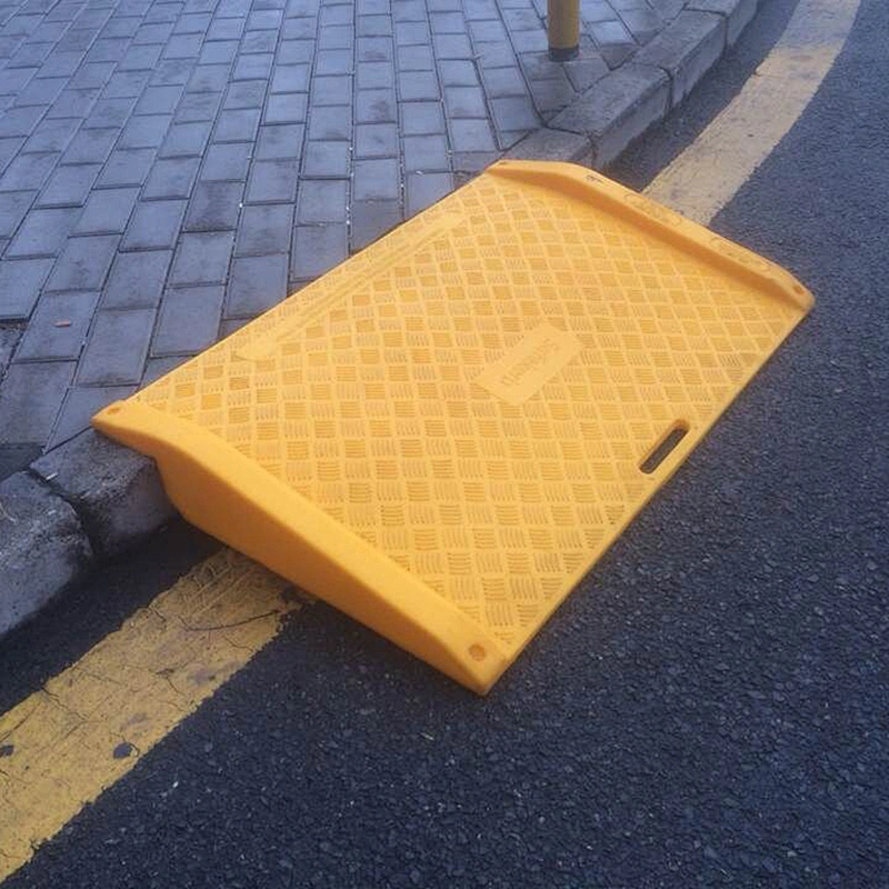 2020 Wholesale Best Selling New Design Traffic Safe Kerb Ramp Portable Kerb Ramps