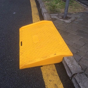 2020 Wholesale Best Selling New Design Traffic Safe Kerb Ramp Portable Kerb Ramps