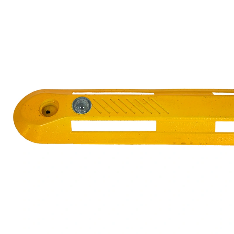 China supplier New Products High Quality Reflective Road Way Lane Separators