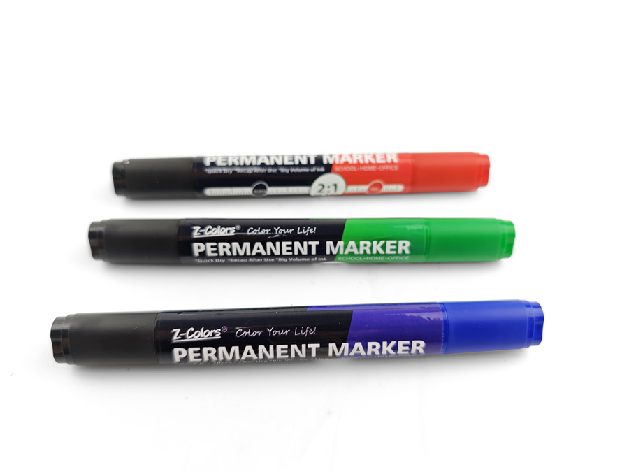 Dual tip permanent markers