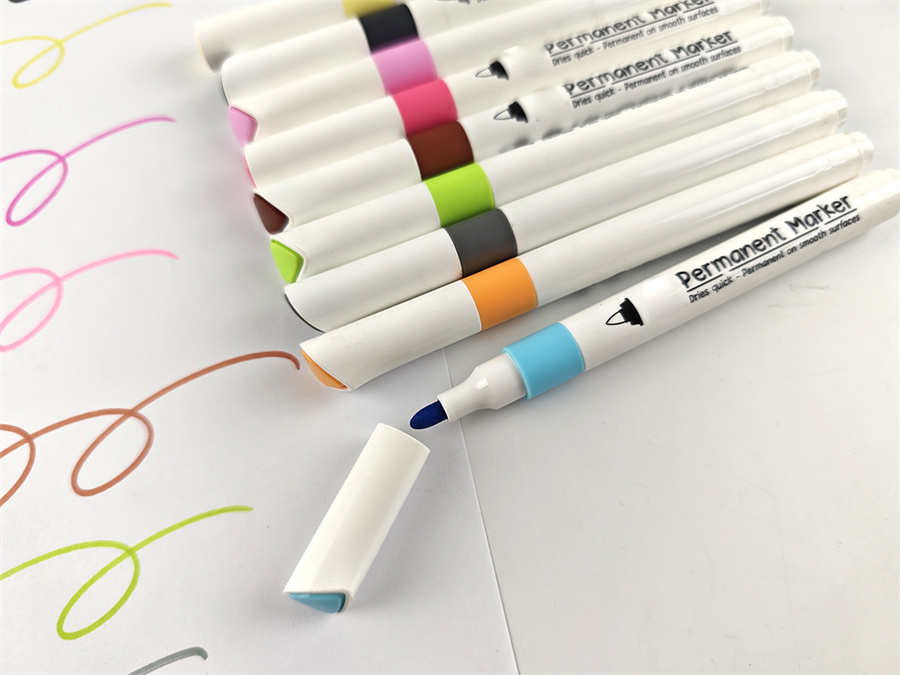 Z-Colors Stationery Permanent Marker Pen
