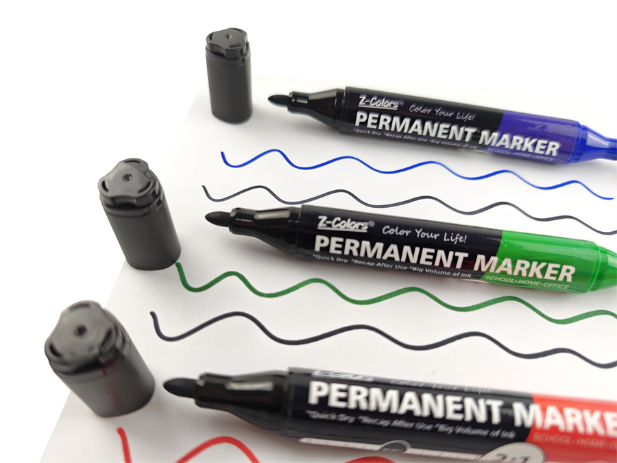Dual tip permanent markers