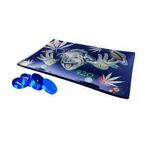 Customized tempered glass rolling tray with 4 layers vanilla grinder set wholesale
