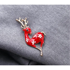 Christmas moose brooch Shawls Versatile clothing store   small gifts