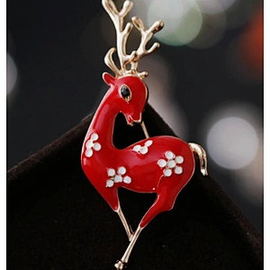 Christmas moose brooch Shawls Versatile clothing store   small gifts