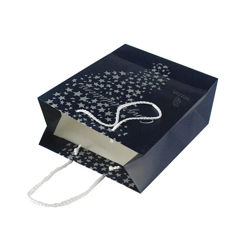 Gift bag，Paper bag，Hand holding  bag，Kraft paper bags, paper bag shopping,Hand bag