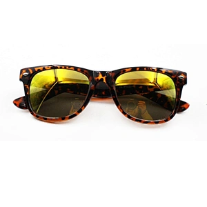 Fashionable modern leopard-print sunglasses