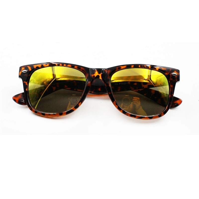 Fashionable modern leopard-print sunglasses